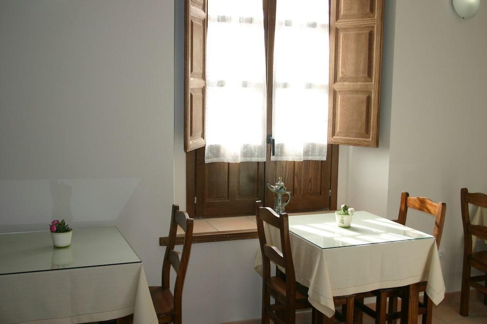 Hostal Santa Maria De Ubeda 외부 사진